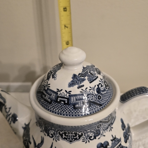 Churchill England Blue Willow Coffee And Tea Pot Blue and White Porcelain - Picture 7 of 7